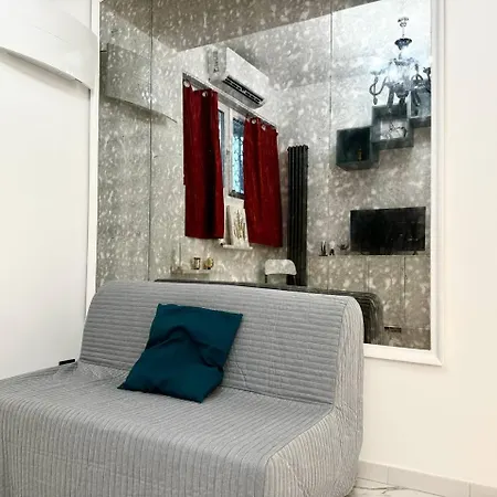 Change S House, Few Stops From St Peter S * Рим